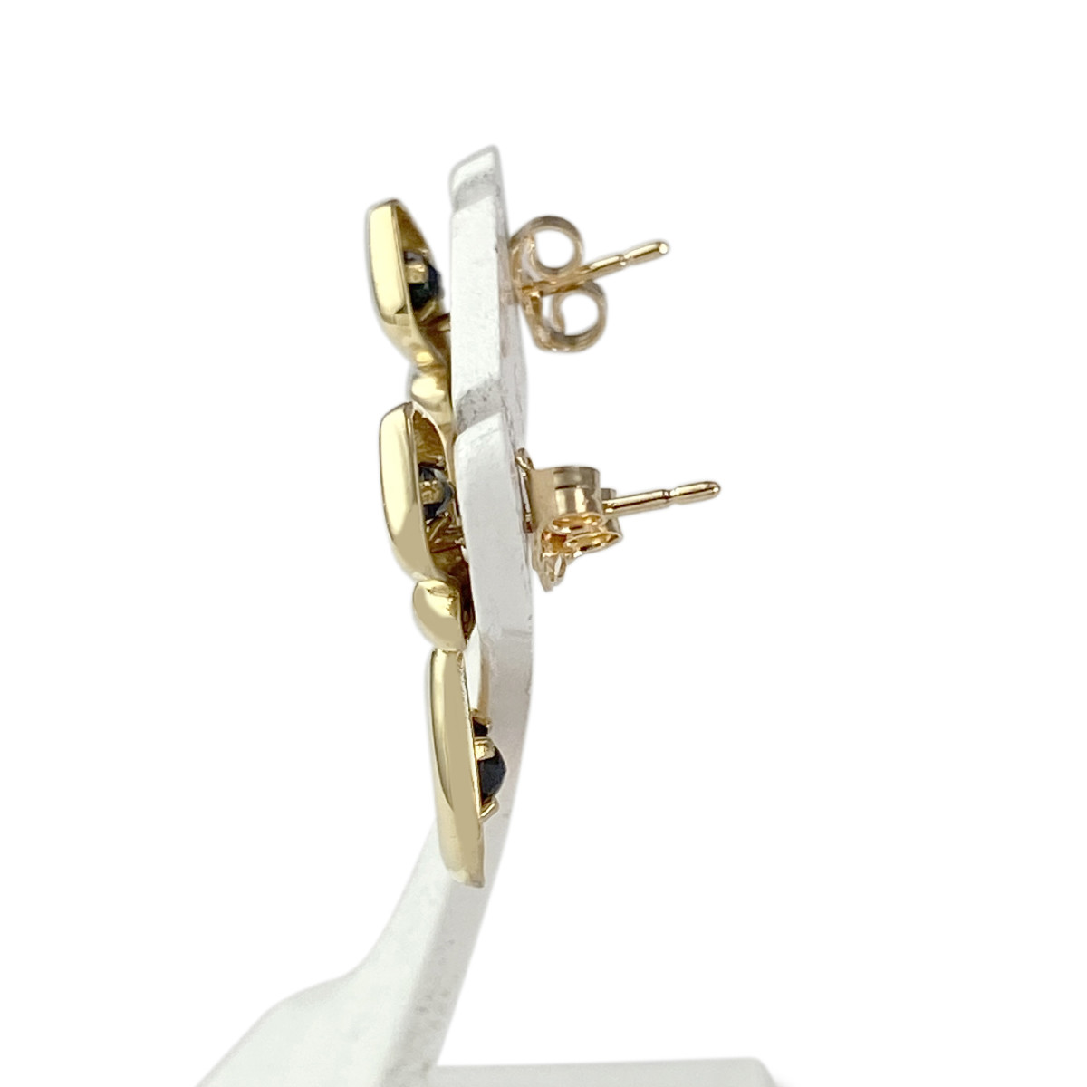 Boucles d'oreilles clous d'occasion or 750 jaune saphirs - vue 2