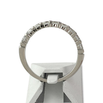 Tweedehands halfronde ring in 750 witgoud met diamanten