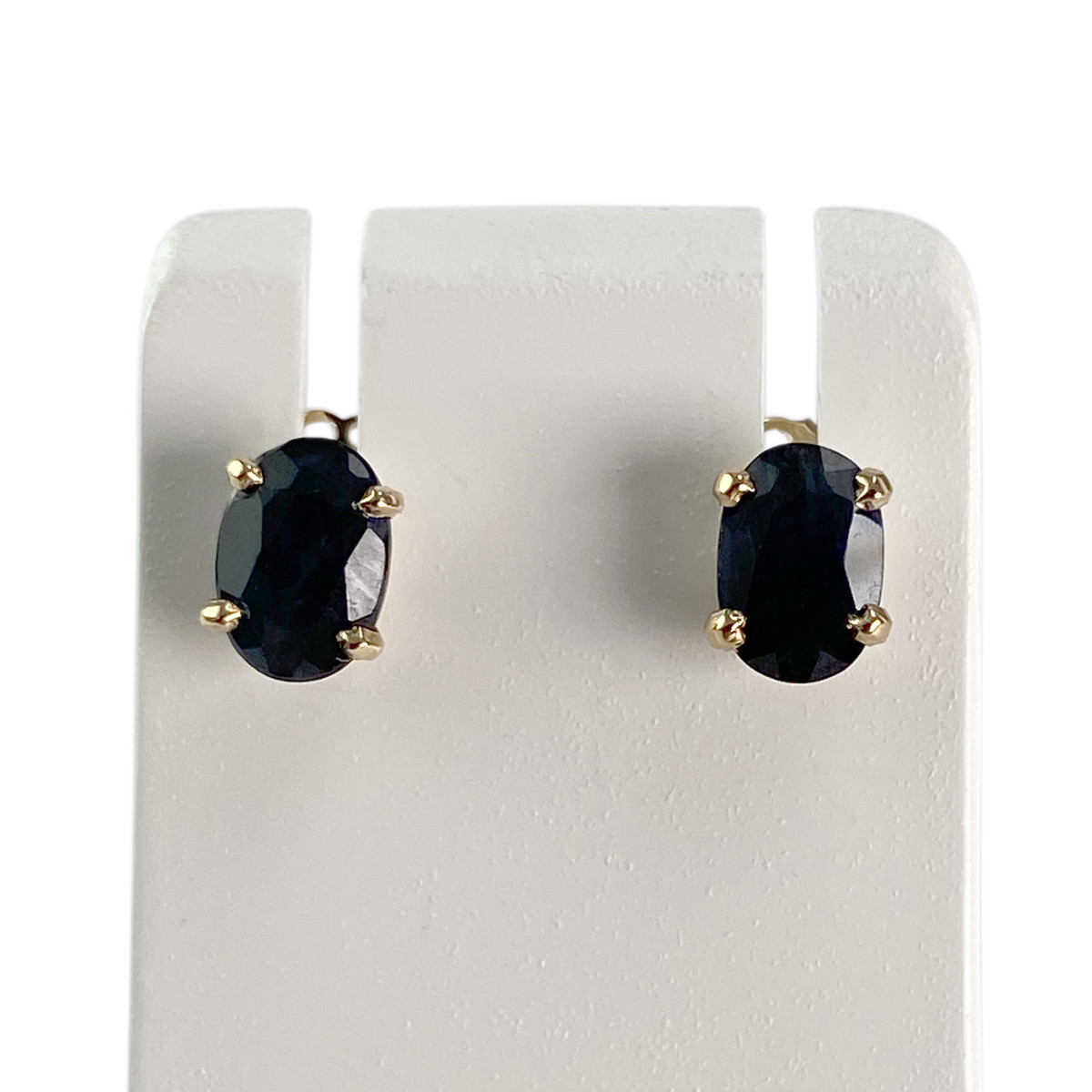 Boucles d'oreilles clous d'occasion or 750 jaune saphirs