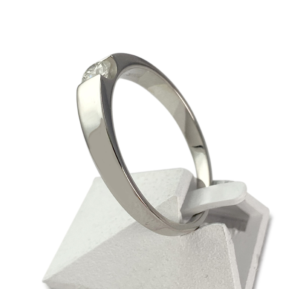 Solitaire d'occasion or 750 blanc diamant - vue 2