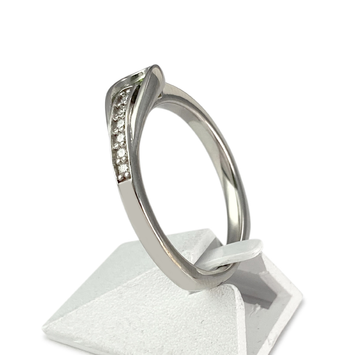 Bague d'occasion or 585 blanc diamants vert et blancs - vue 2