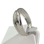 Bague d'occasion or 375 blanc avec diamants blancs et noirs blancs traités - vue 2