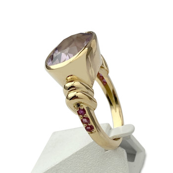 Tweedehands gouden ring 750 geel amethist robijn