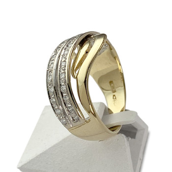 Tweedehands ring 2 gouden 750 zirkonia's