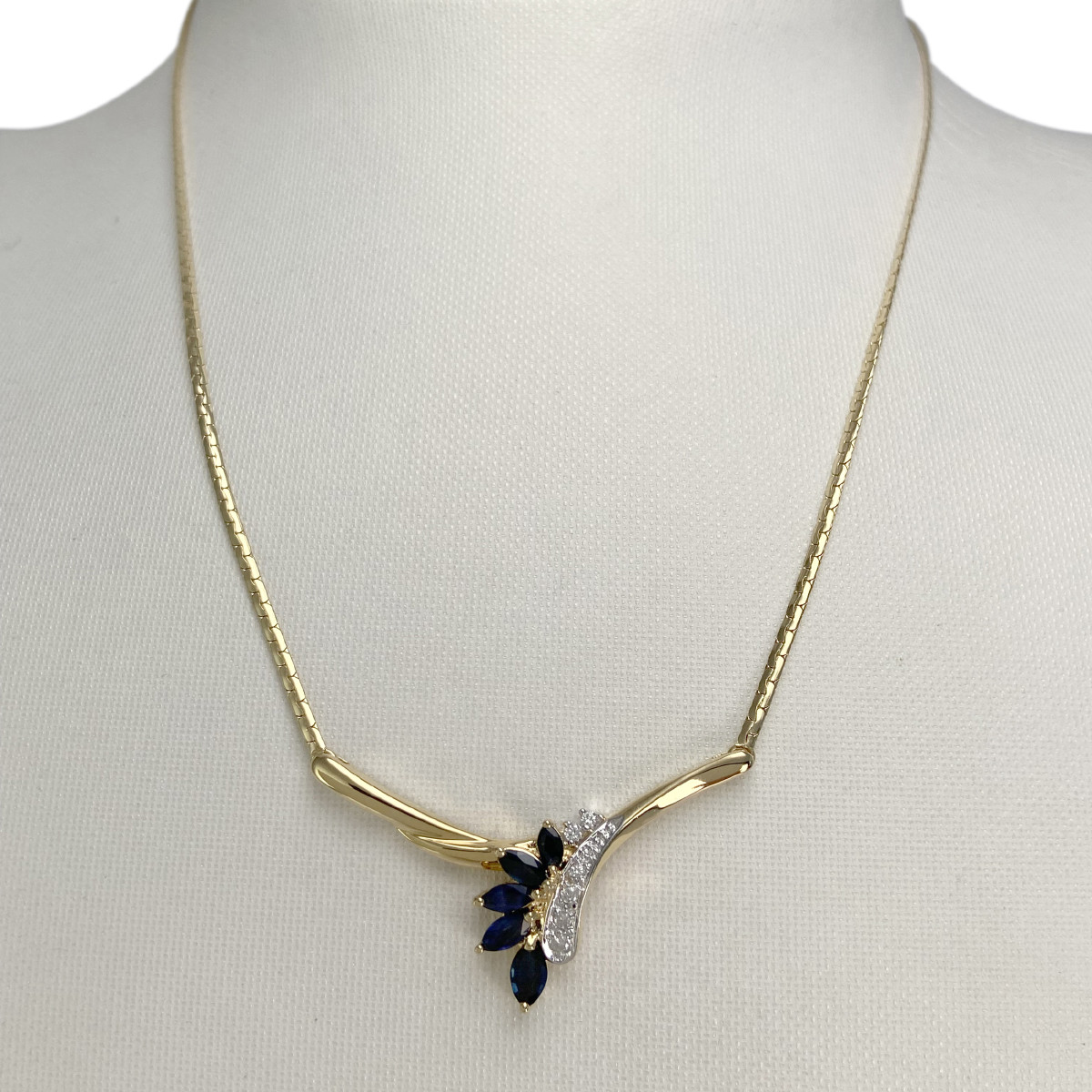Collier d'occasion or 750 2 tons maille haricot saphirs diamants 42 cm - vue 2