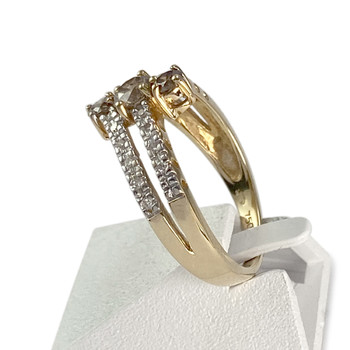 Second hand ring 750 gold 2 tone diamonds and amber diamonds