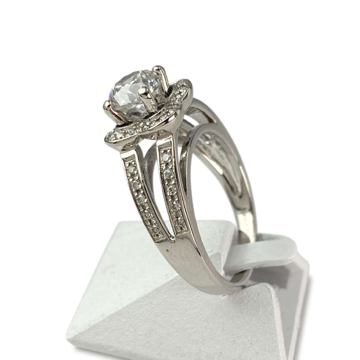 Bague mauboussin d'occasion or 750 blanc diamants - vue 2
