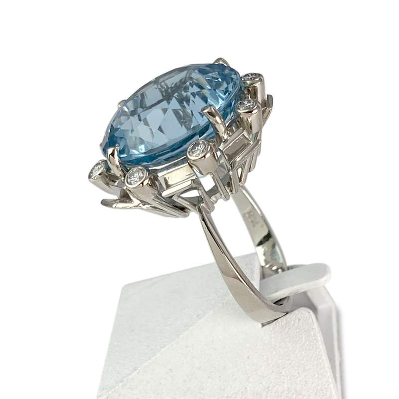 Bague d'occasion or 750 blanc aigue marine diamants - vue 2