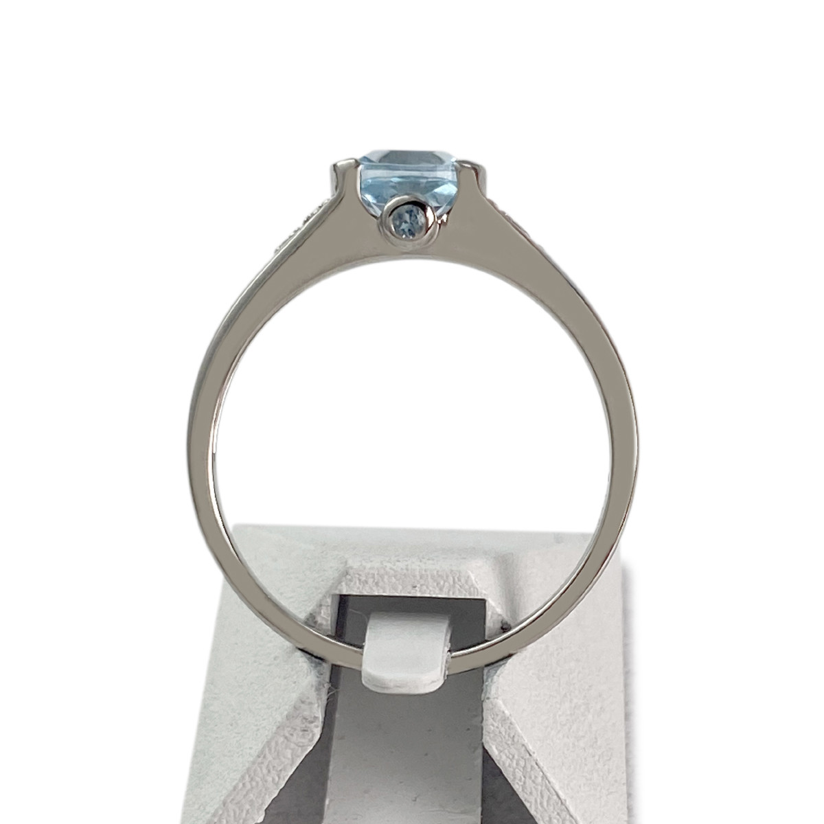 Bague d'occasion or 375 blanc topazes et diamants - vue 3