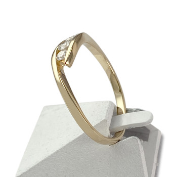 Tweedehands gouden ring 750 gele diamanten