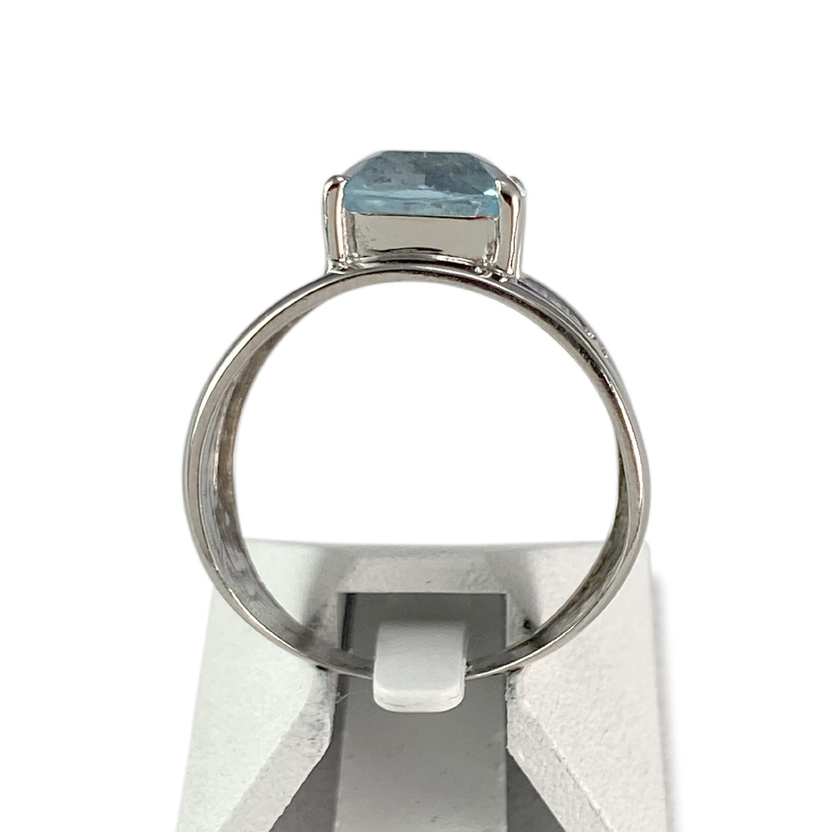 Bague d'occasion or 750 blanc topaze bleue traitée diamants - vue 3