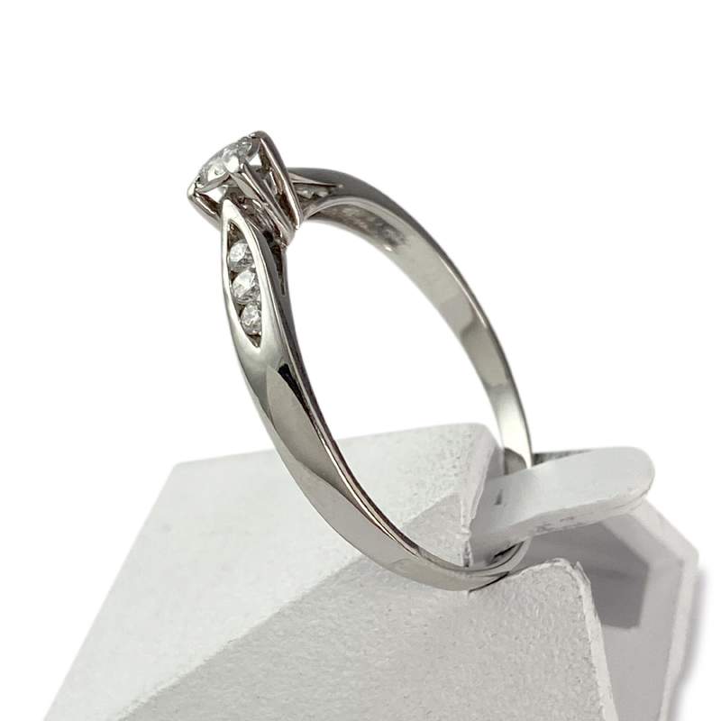 Bague d'occasion or 750 blanc diamants - vue 2