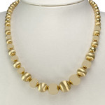 Necklace in gold 750 yellow balls 45,5 cm - view 2