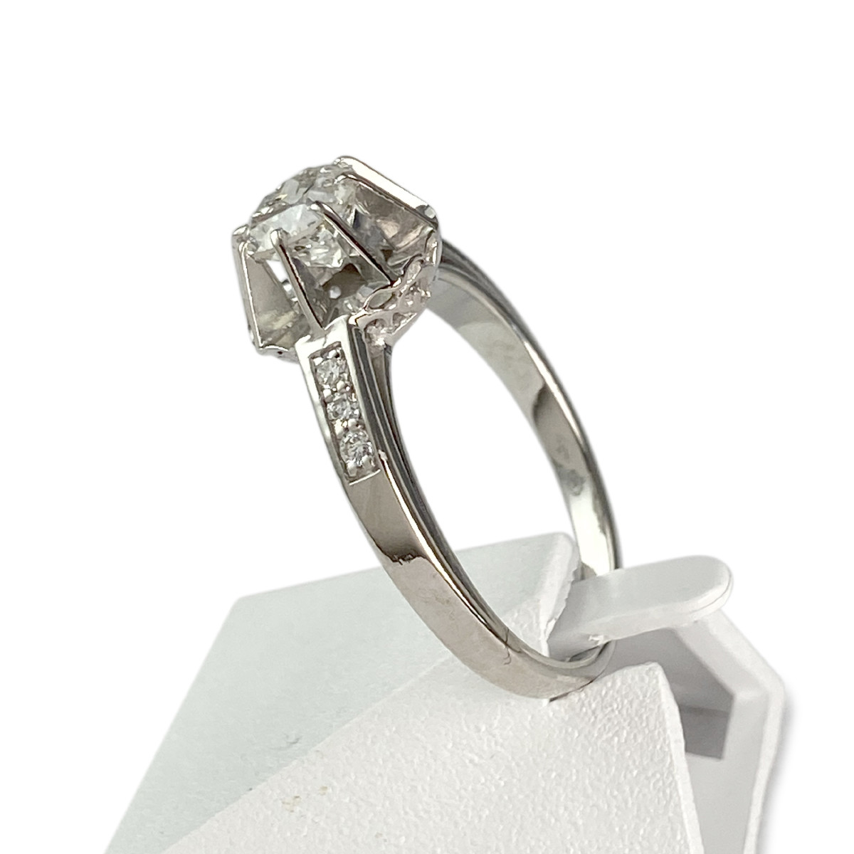 Bague d'occasion or 750 blanc diamants - vue 2