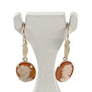 Boucles d'oreilles pendants d'occasion or 750 jaune camée coquille