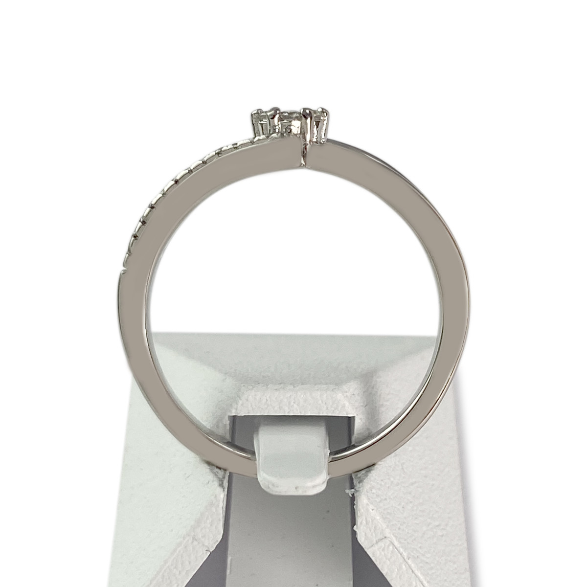 Second hand gold 750 white diamond ring - view 3