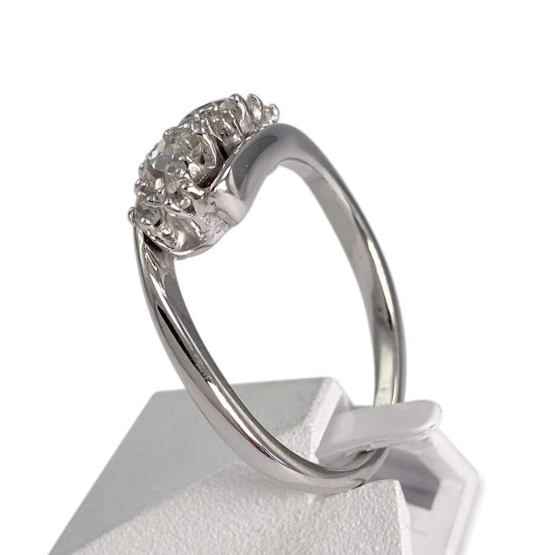 Bague d'occasion or 750 blanc diamants - vue 2