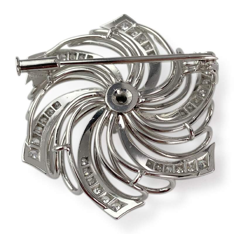 Broche d'occasion or 750 blanc fleur diamants - vue 2