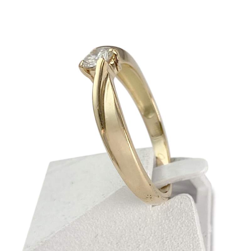 Solitaire d'occasion or 750 jaune diamant - vue 2