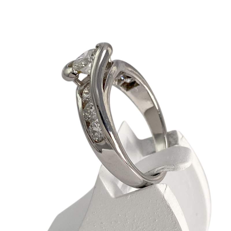 Bague d'occasion platine gris diamants - vue 2