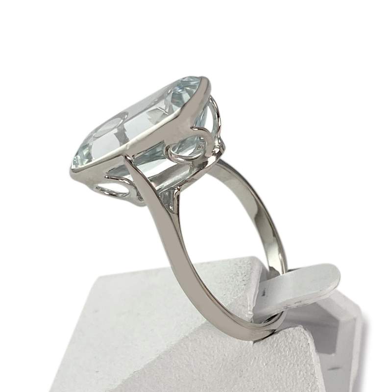 Tweedehands gouden 750 witte aquamarijn ring - bekijk 2