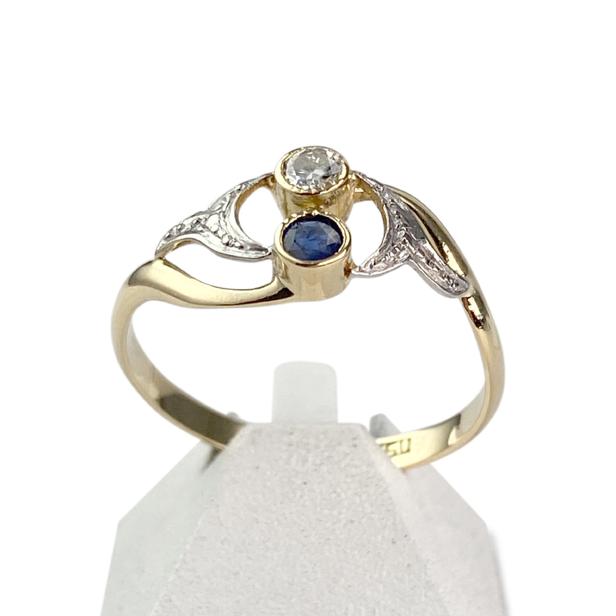 Tweedehands gouden 750 gele diamanten saffieren ring