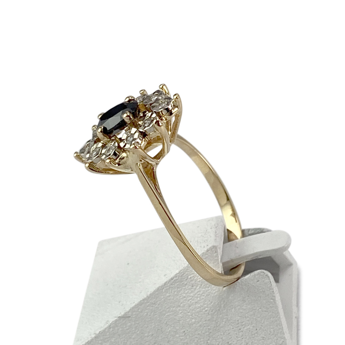 Second hand gold 750 yellow sapphire diamond ring - view 2