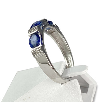 Bague d'occasion or 750 blanc diamants saphirs