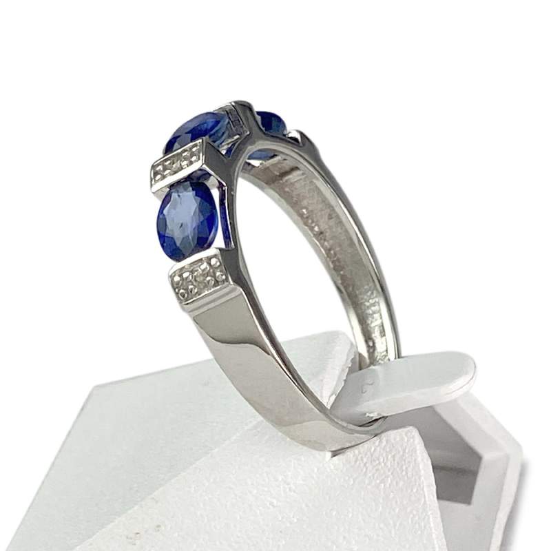 Bague d'occasion or 750 blanc diamants saphirs - vue 2