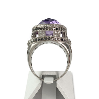 Bague d'occasion or 750 blanc avec 1 amethyste, des diamants blancs et des diamants noirs traités