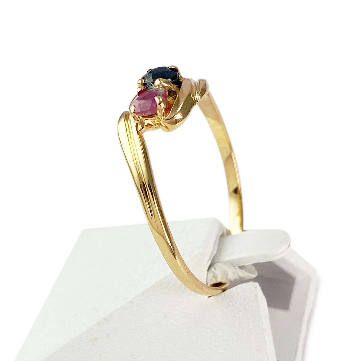 Bague d'occasion or 750 jaune rubis saphir - vue 2