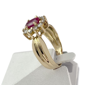 Tweedehands goud 750 gele diamant robijn ring