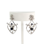 Boucles d'oreilles d'occasion or 750 blanc saphirs diamants - vue 1