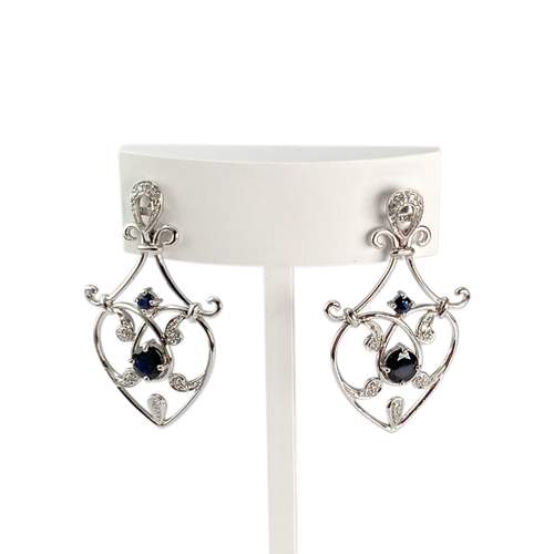 Boucles d'oreilles d'occasion or 750 blanc saphirs diamants