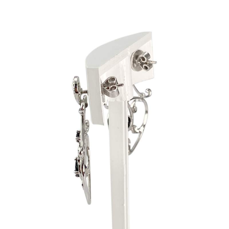 Boucles d'oreilles d'occasion or 750 blanc saphirs diamants - vue 2