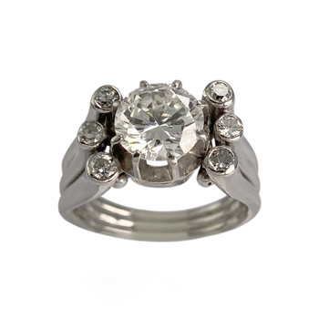 Tweedehands platina grijze diamanten ring