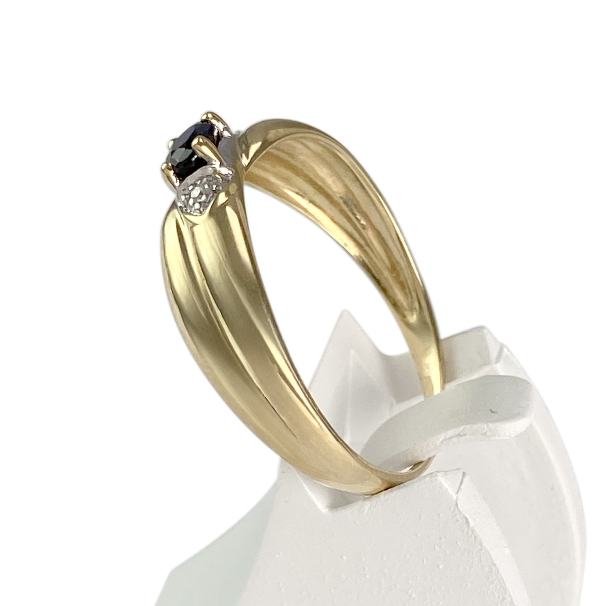 Bague d'occasion  or 750 2 tons diamants saphir - vue 2