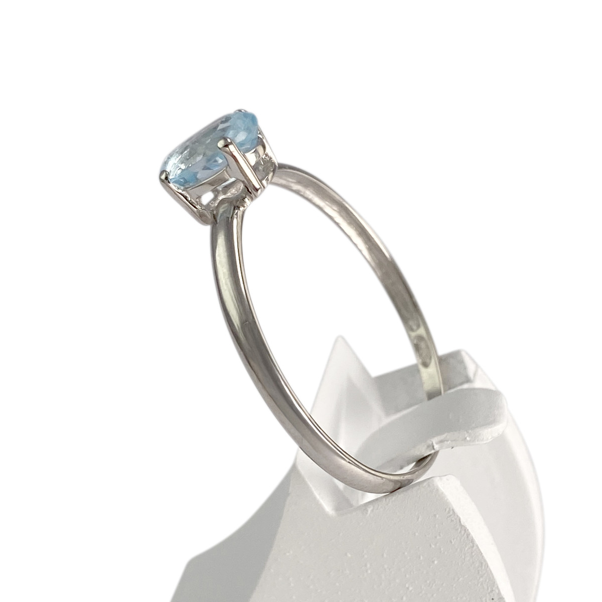 Bague d'occasion or 750 blanc topaze traitée sky blue - vue 2