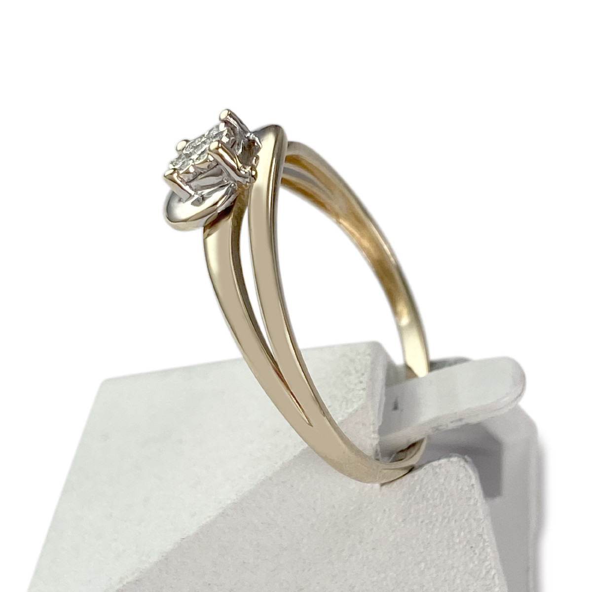 Second hand gold ring 375 yellow diamond - view 2