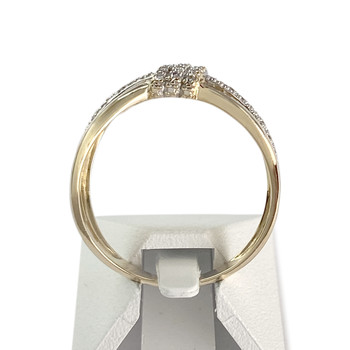 Tweekleurige ring van 375 goud met diamant, tweedehands