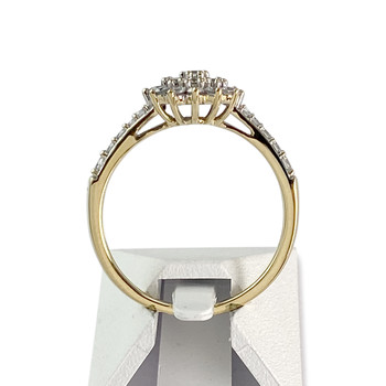 Tweedehands ring van 750 geelgoud met synthetische diamant