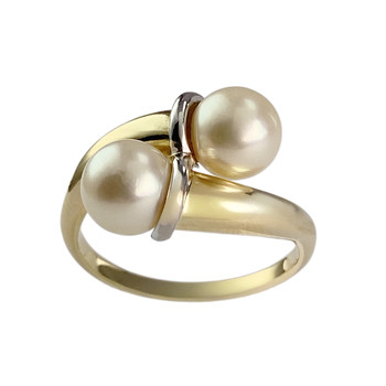 Tweedehands ring van 750 goud met gekweekte parels