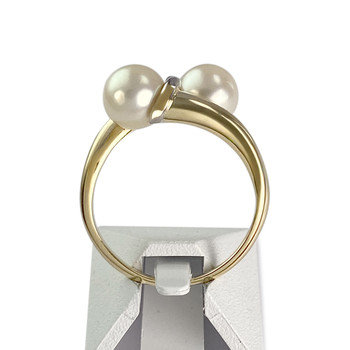 Tweedehands ring van 750 goud met gekweekte parels