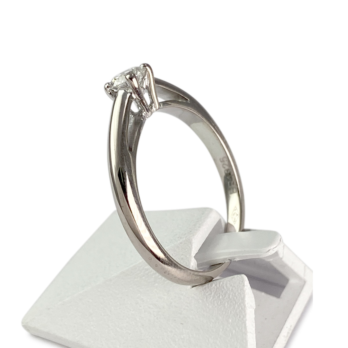 Solitaire MAUBOUSSIN d'occasion or 750 blanc diamant - vue 2