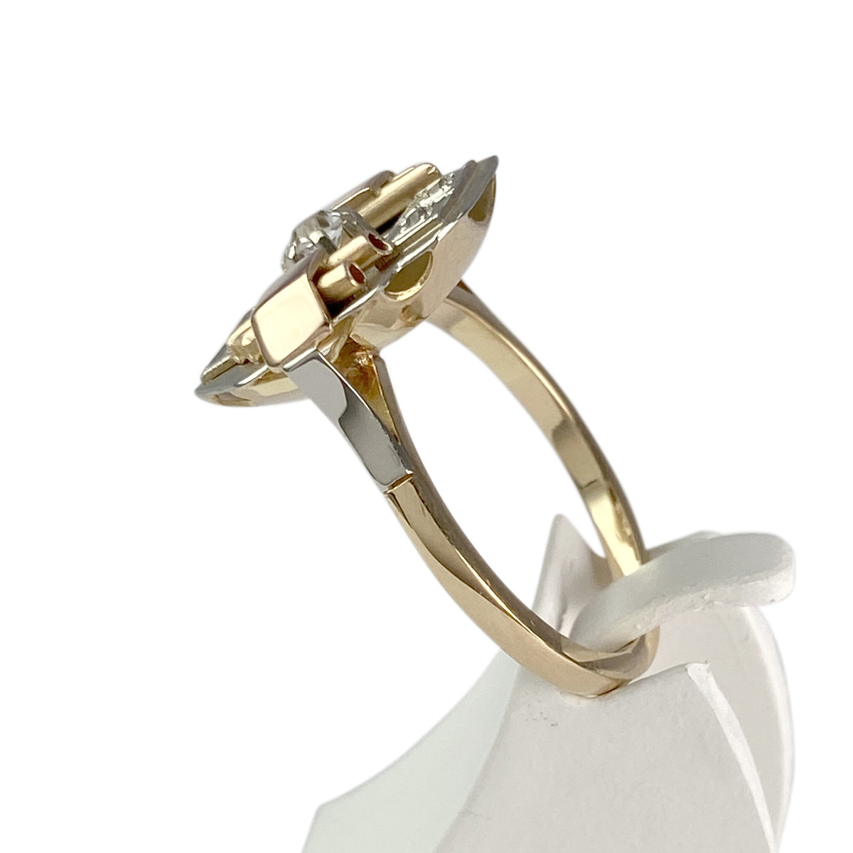 Bague d'occasion or 750 jaune pierres blanches - vue 2