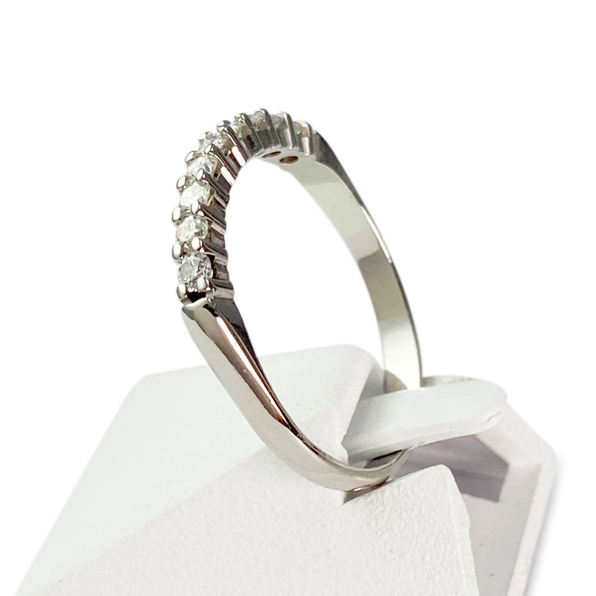 Bague d'occasion or 750 blanc diamants - vue 2