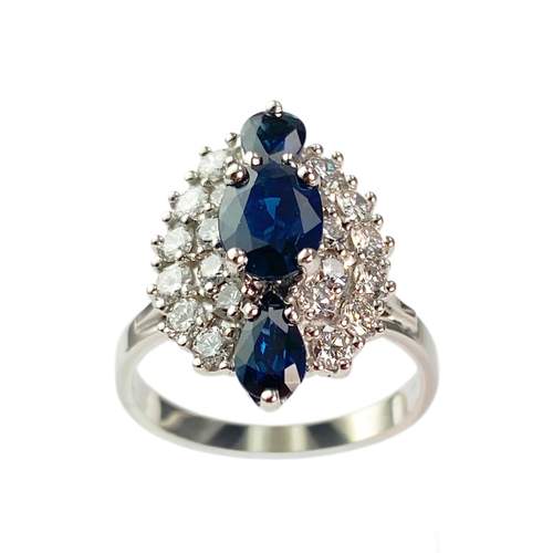 Bague d'occasion or 750 blanc saphirs diamants