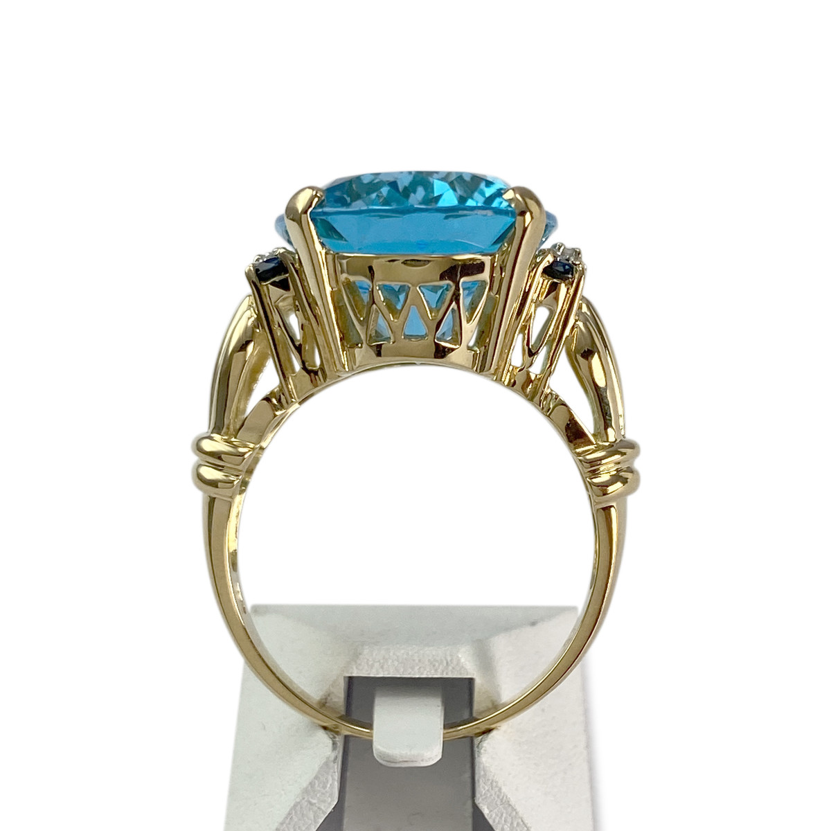 Tweekleurige ring van 750 goud met topaat, behandelde Swiss blue saffieren en diamanten - afbeelding 3