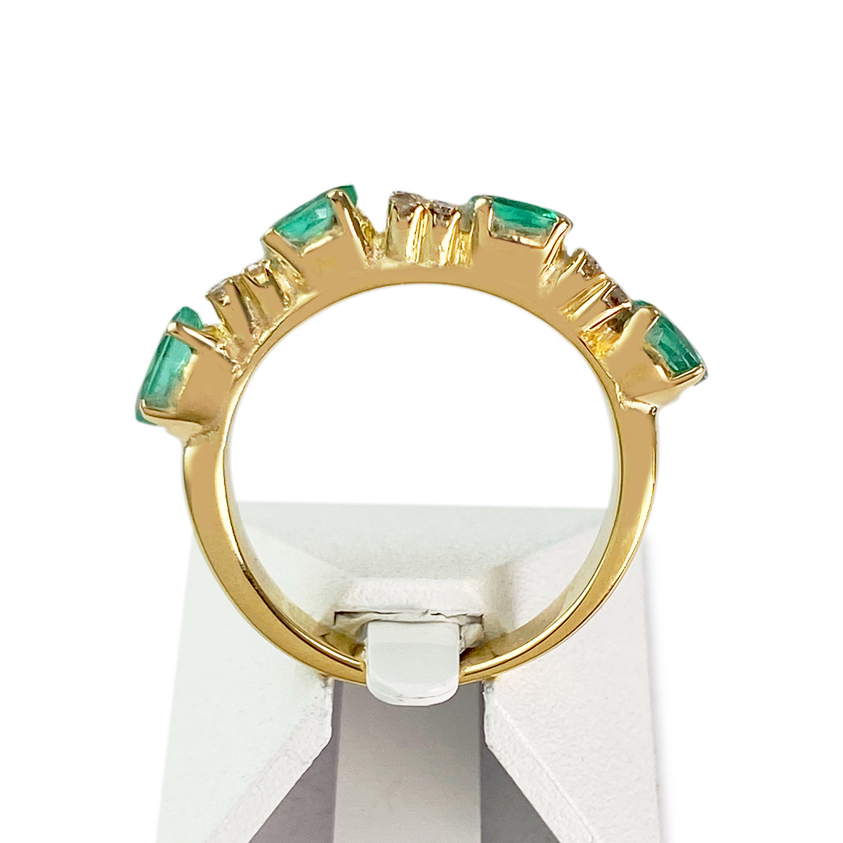 Tweedehands ring van 750 geelgoud met diamanten en smaragden - afbeelding 3