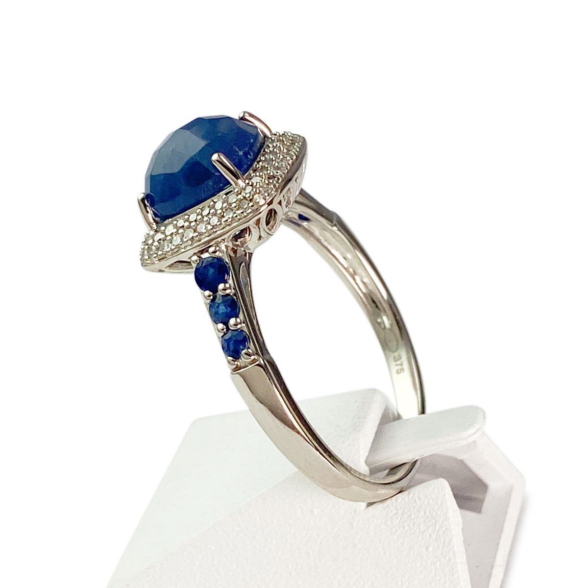 Bague d'occasion or 375 blanc saphirs, diamants - vue 2